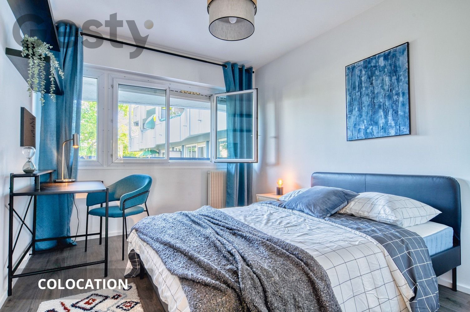 
                                                Colocation
                                                 Colocation – Chambre avec accès balcon