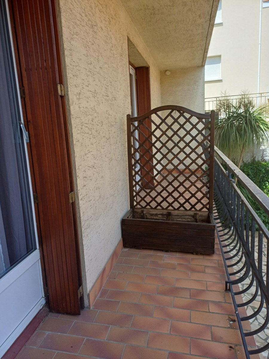
                                                Colocation
                                                 Colocation chambre avec balcon privatif.