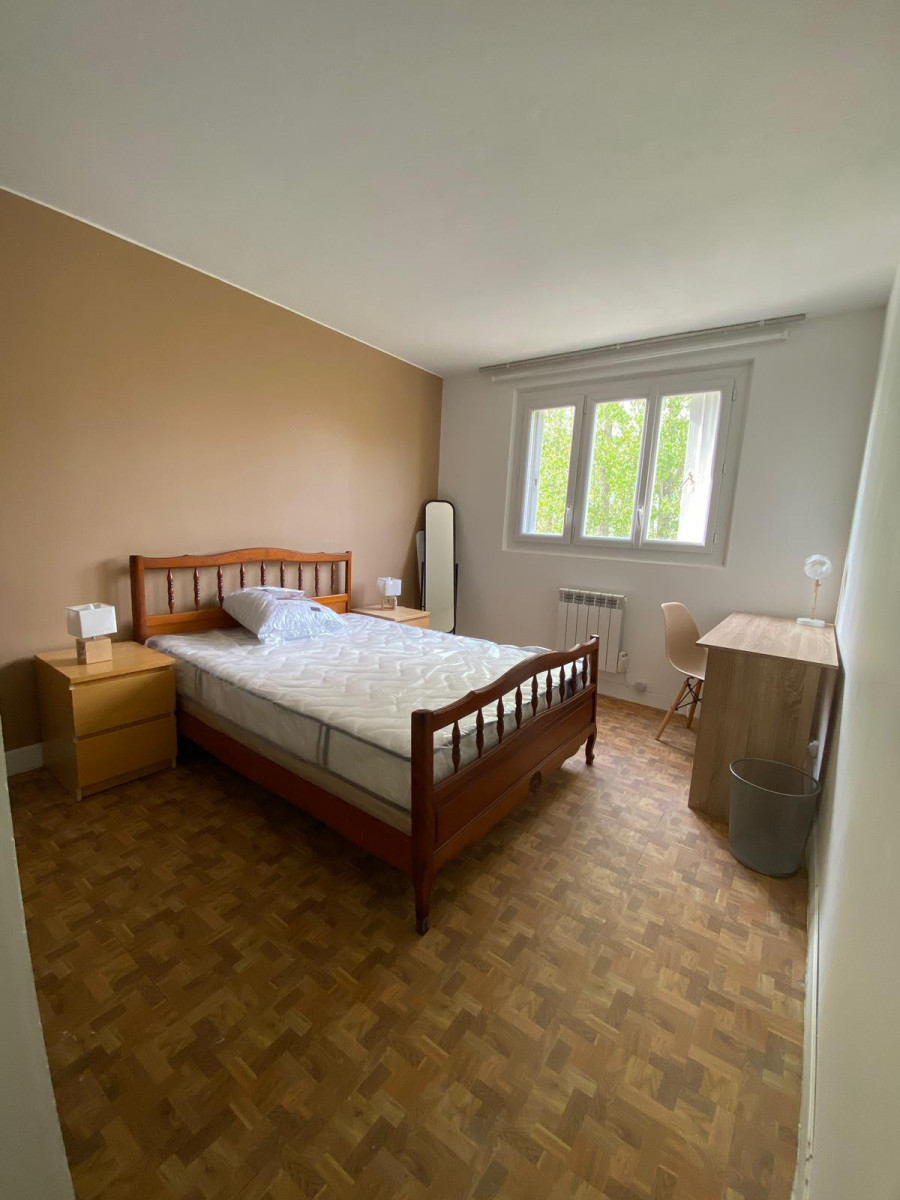 
                                                Colocation
                                                 Colocation chambre meublée Cergy Saint-Christophe