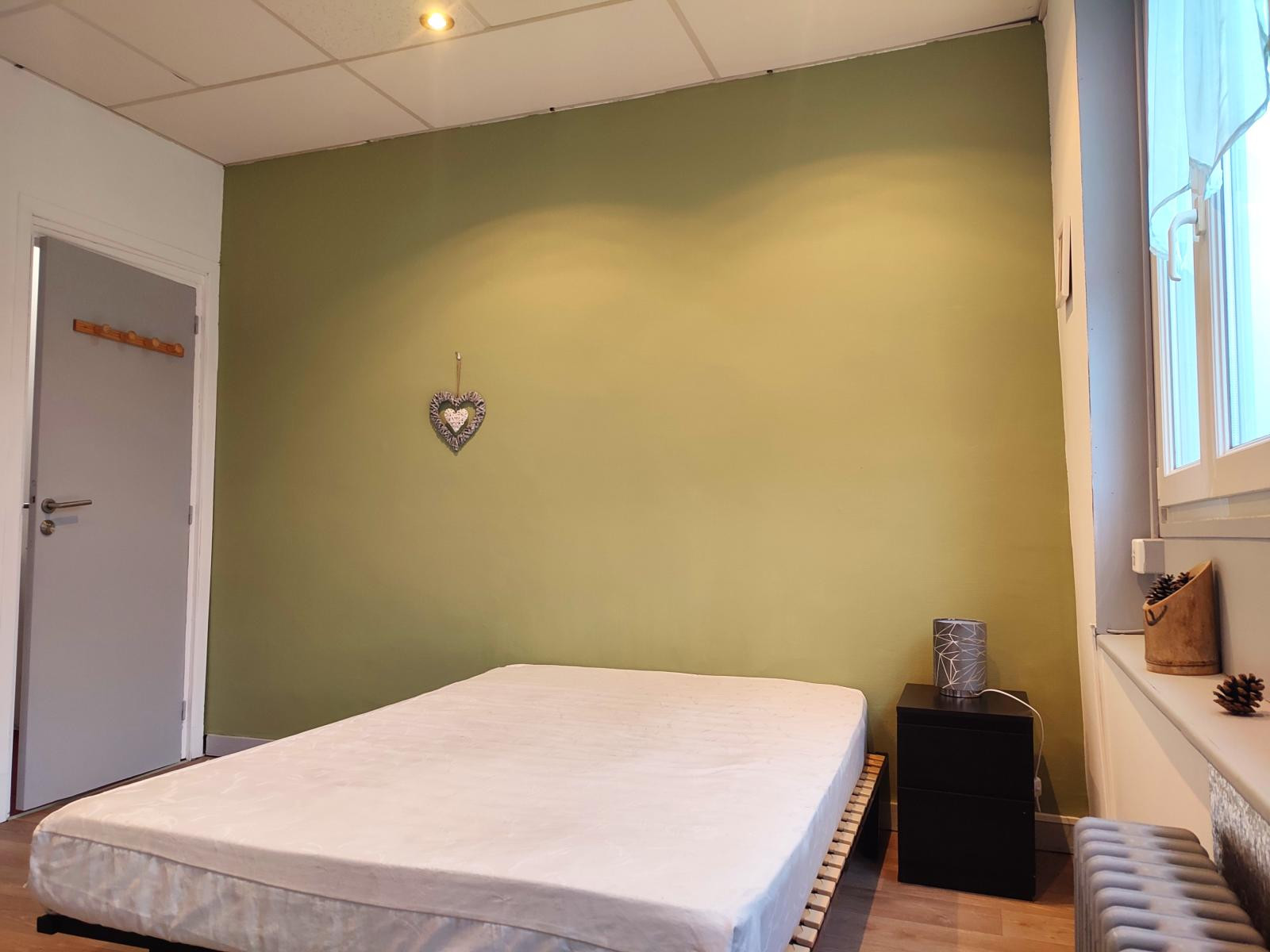 
                                                Colocation
                                                 Colocation - chambres 14m² renouvelées 420€ CC