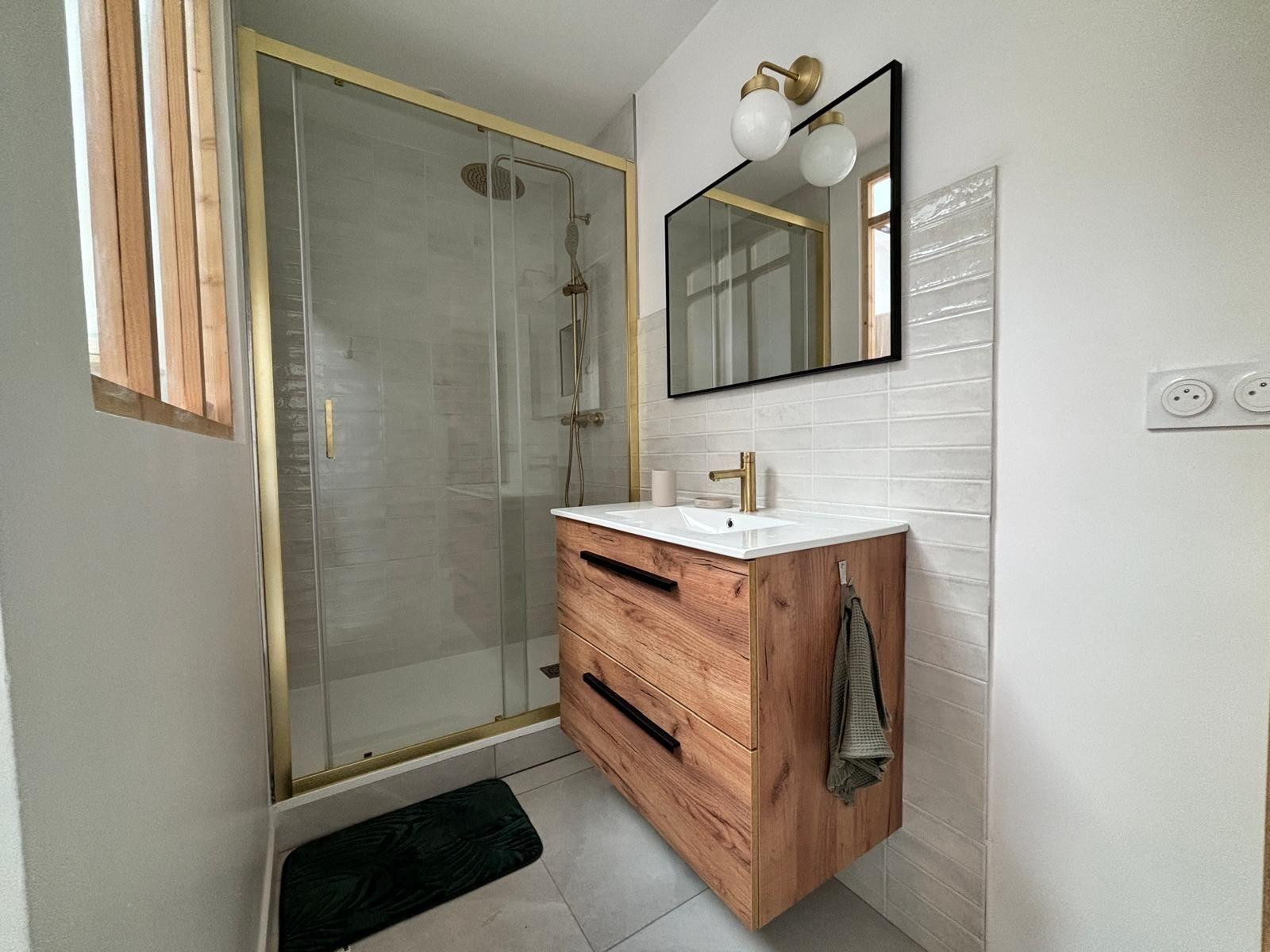 
                                                Location
                                                 Colocation Charmant T3 neuf au coeur de Dax