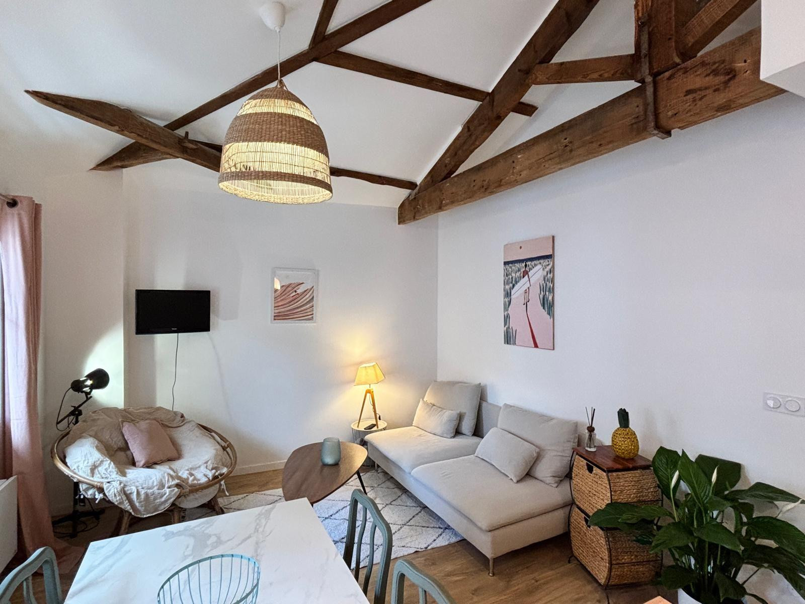
                                                Location
                                                 Colocation Charmant T3 neuf au coeur de Dax