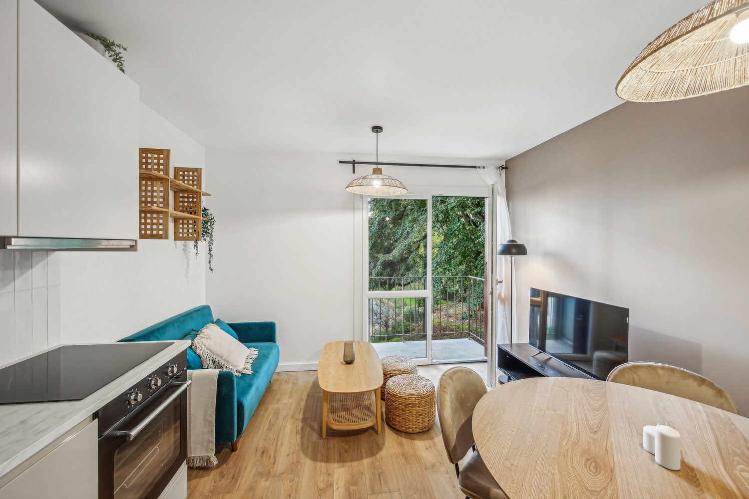 
                                                Colocation
                                                 Colocation confortable de 4 chambres