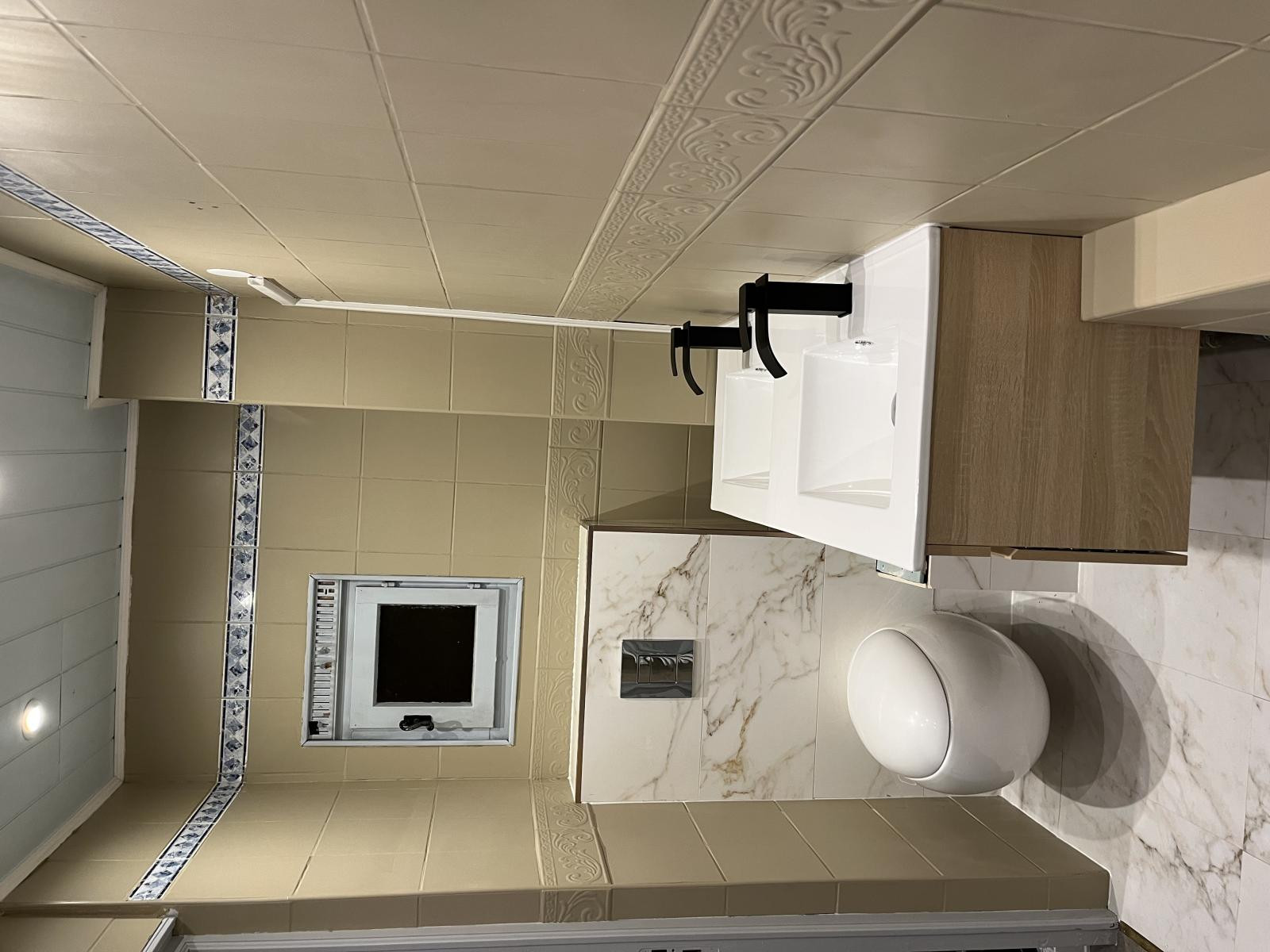 
                                                Colocation
                                                 Colocation dans appartement rénové avec jardin