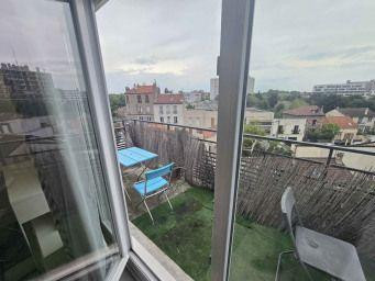 
                                                Colocation
                                                 Colocation dans grand appartement