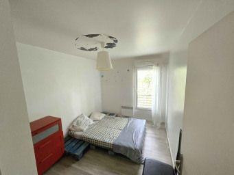 
                                                Colocation
                                                 Colocation dans grand appartement