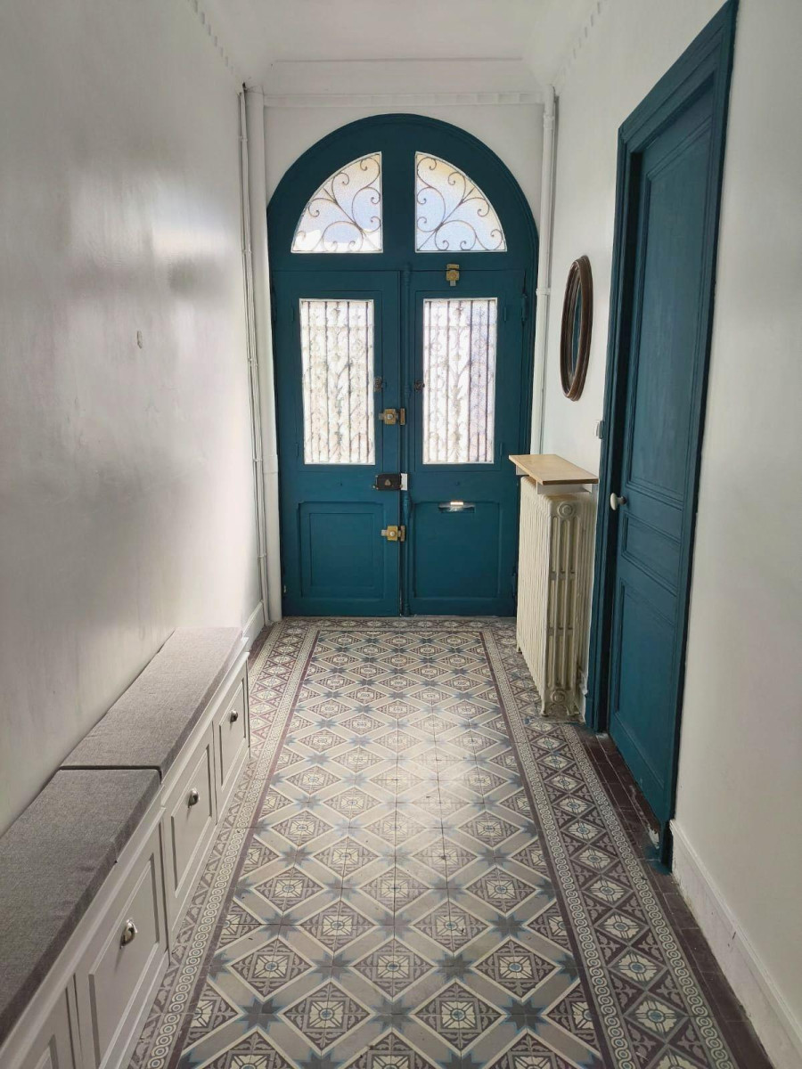 
                                                Colocation
                                                 Colocation dans maison de maître avec jardin