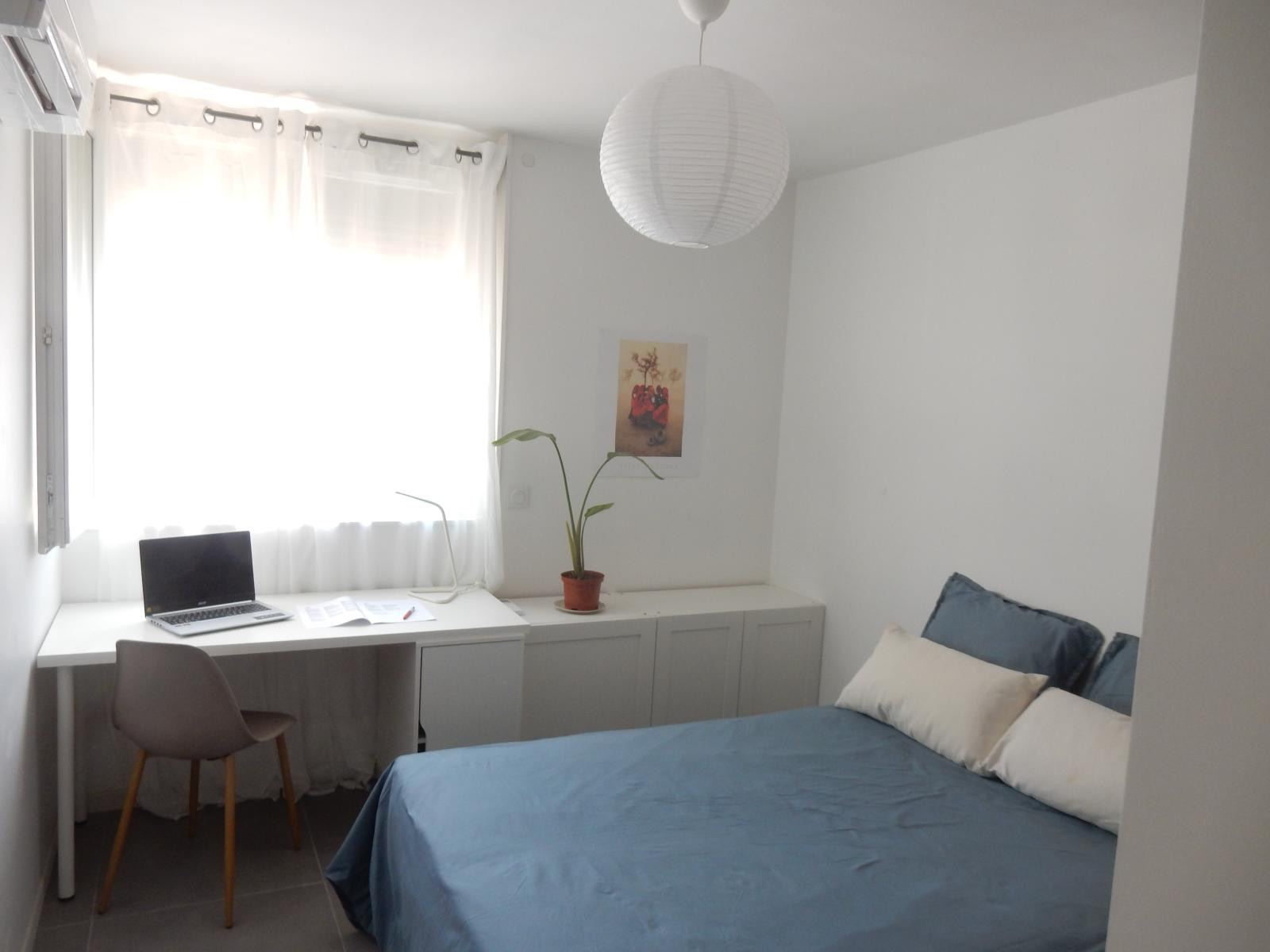 
                                                Colocation
                                                 Colocation dans petit appartement (2 colocataires)
