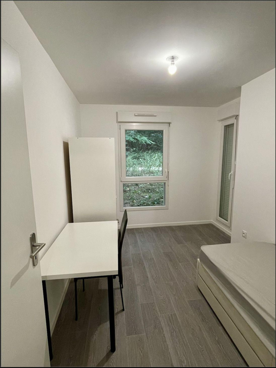 
                                                Colocation
                                                 Colocation dans un Bel appartement neuf 3 pieces