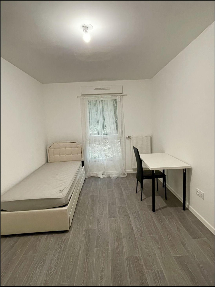 
                                                Colocation
                                                 Colocation dans un Bel appartement neuf 3 pieces