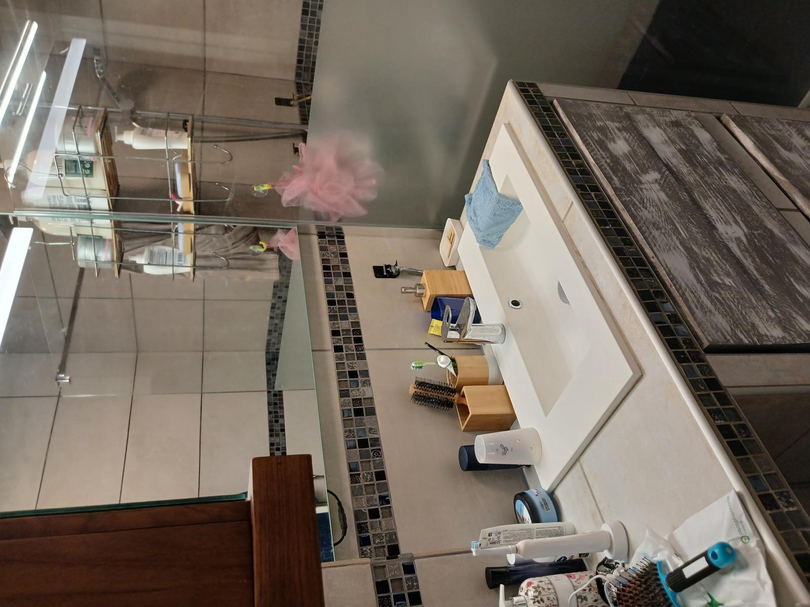 
                                                Location
                                                 Colocation dans un endroit tranquille