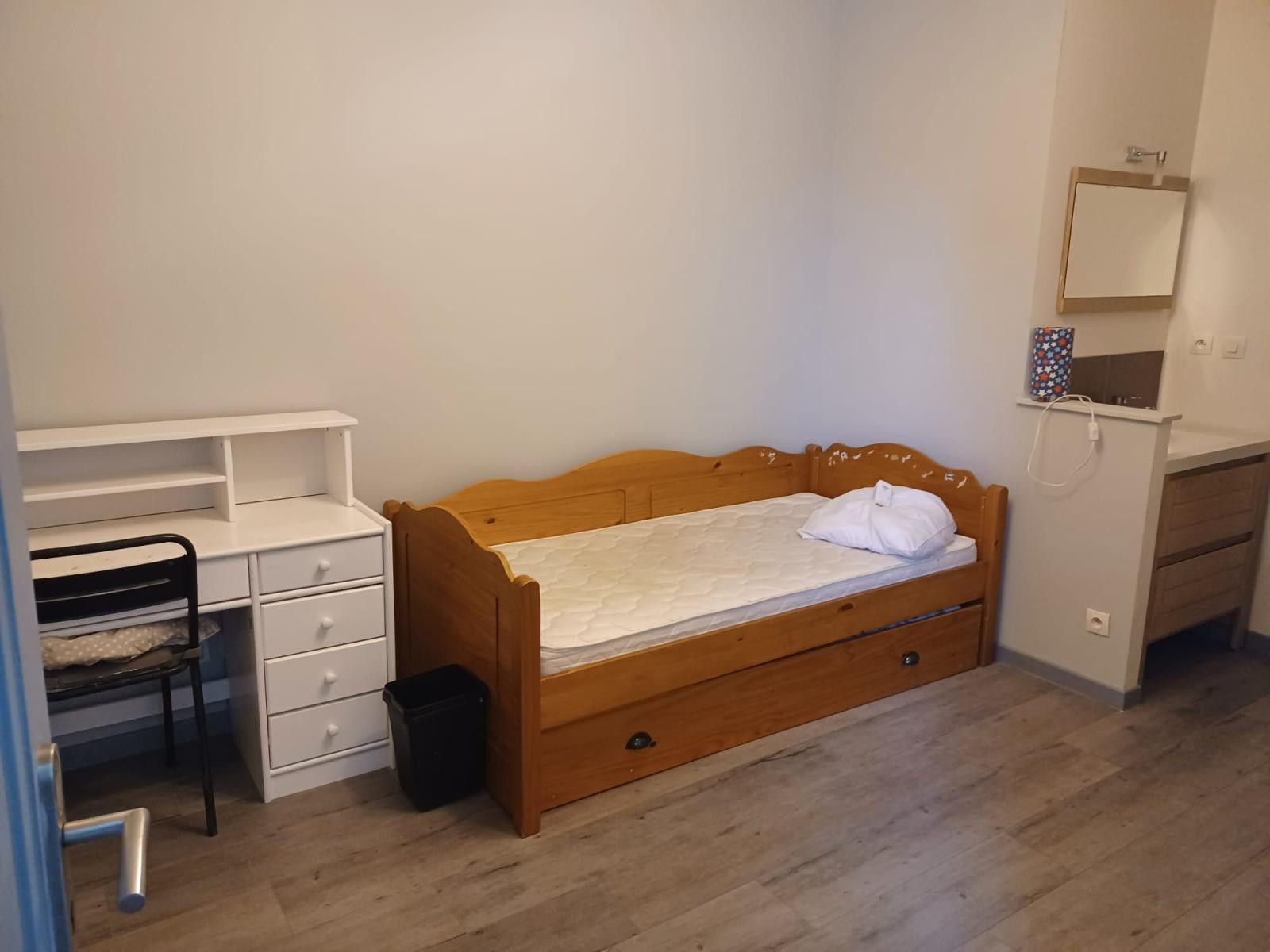 
                                                Colocation
                                                 Colocation dans un secteur calme proche de Lille