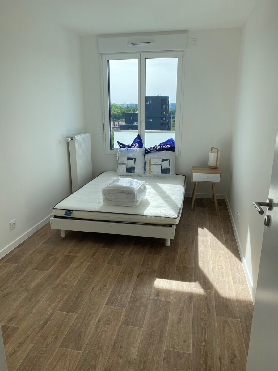 
                                                Colocation
                                                 Colocation dans un T5 - Balcon – La Courneuve