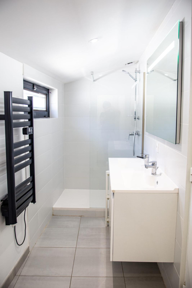
                                                Location
                                                 Colocation dans une jolie grande maison rénovée