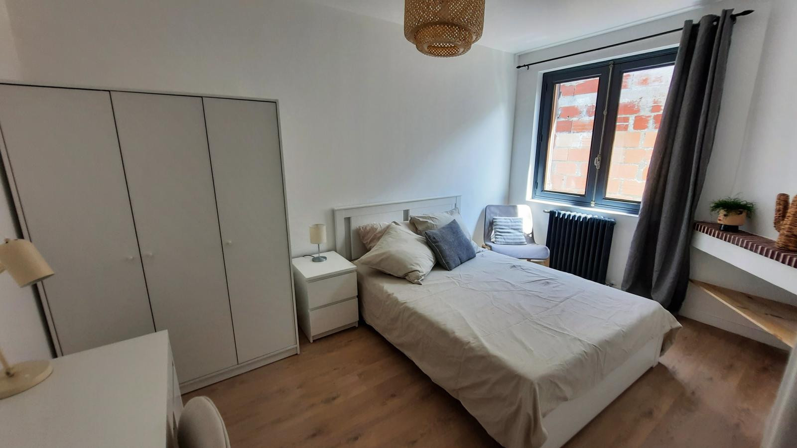 
                                                Location
                                                 Colocation dans une jolie grande maison rénovée