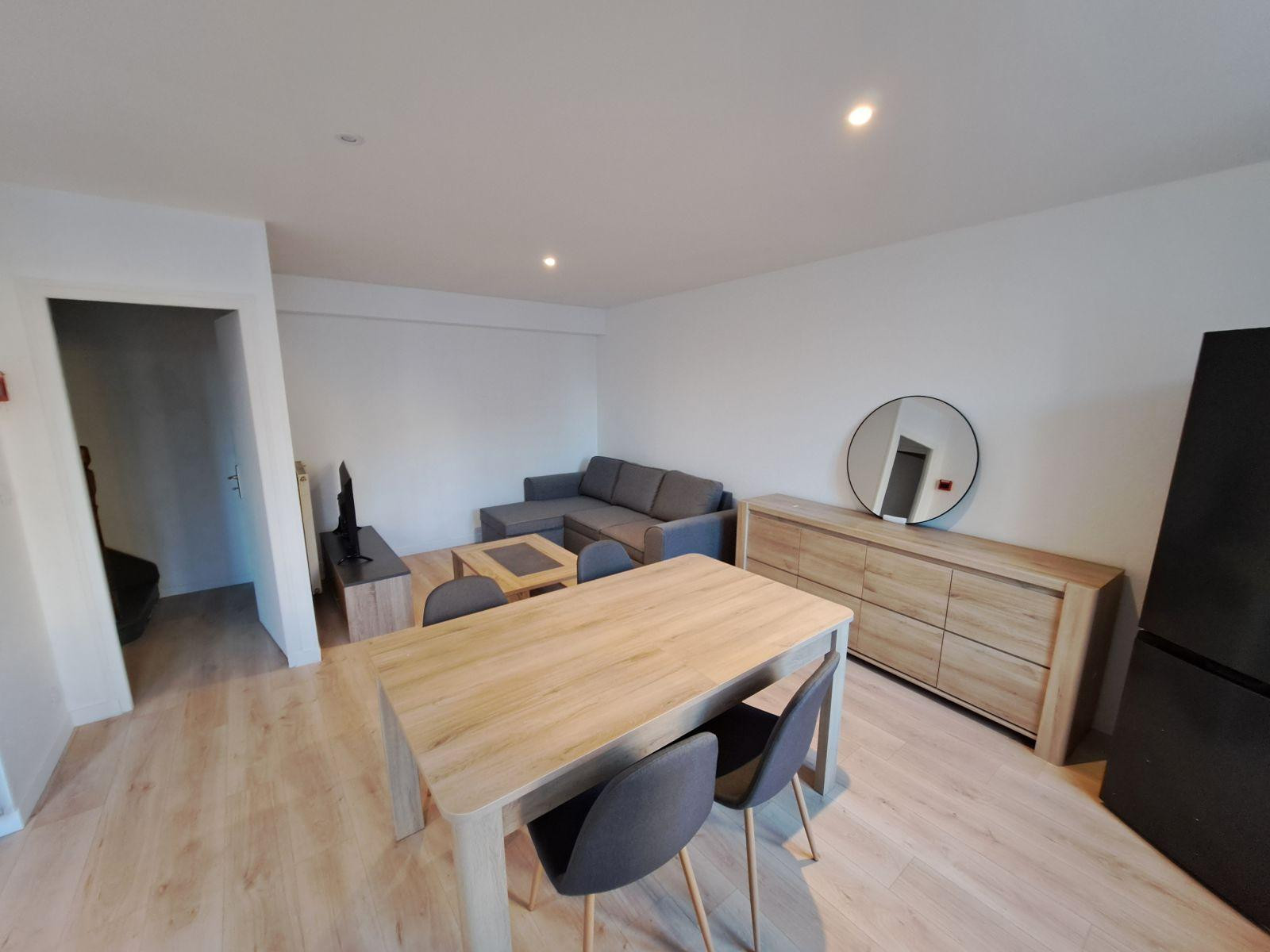 
                                                Colocation
                                                 Colocation dans une maison