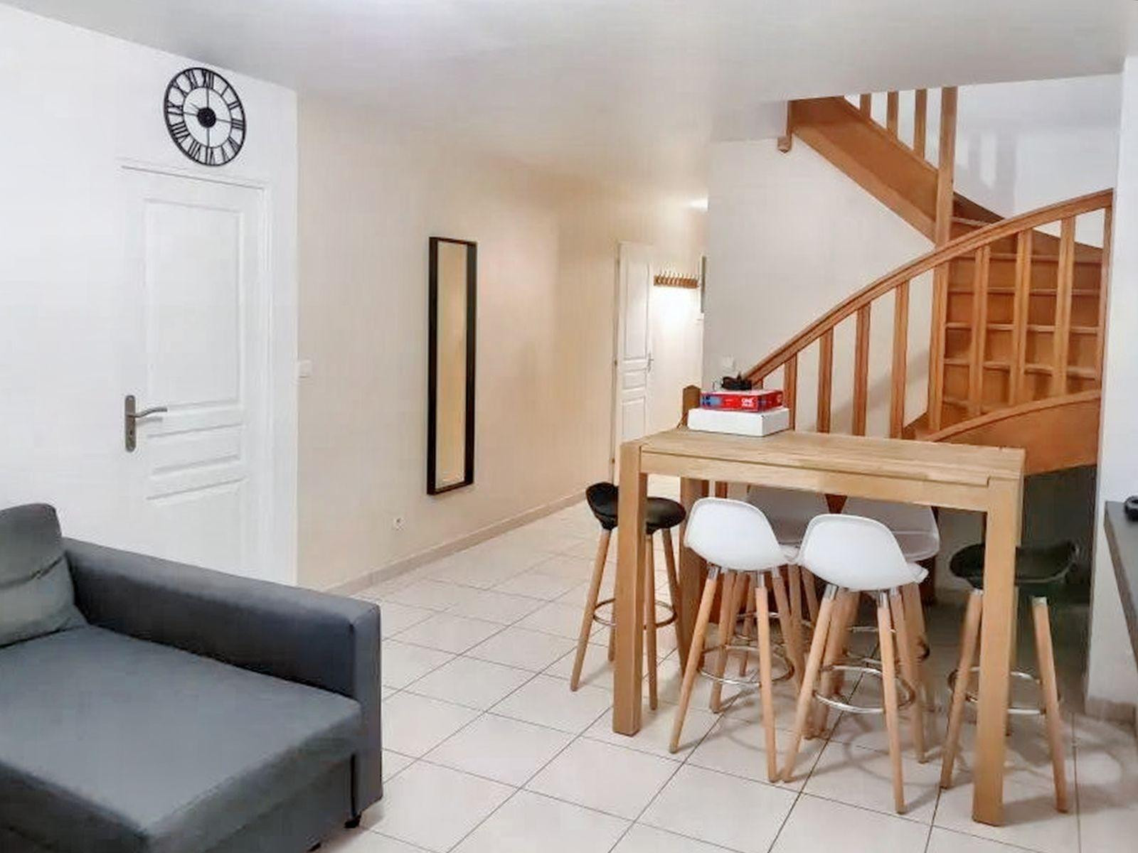 
                                                Colocation
                                                 Colocation dans une maison avec jardin