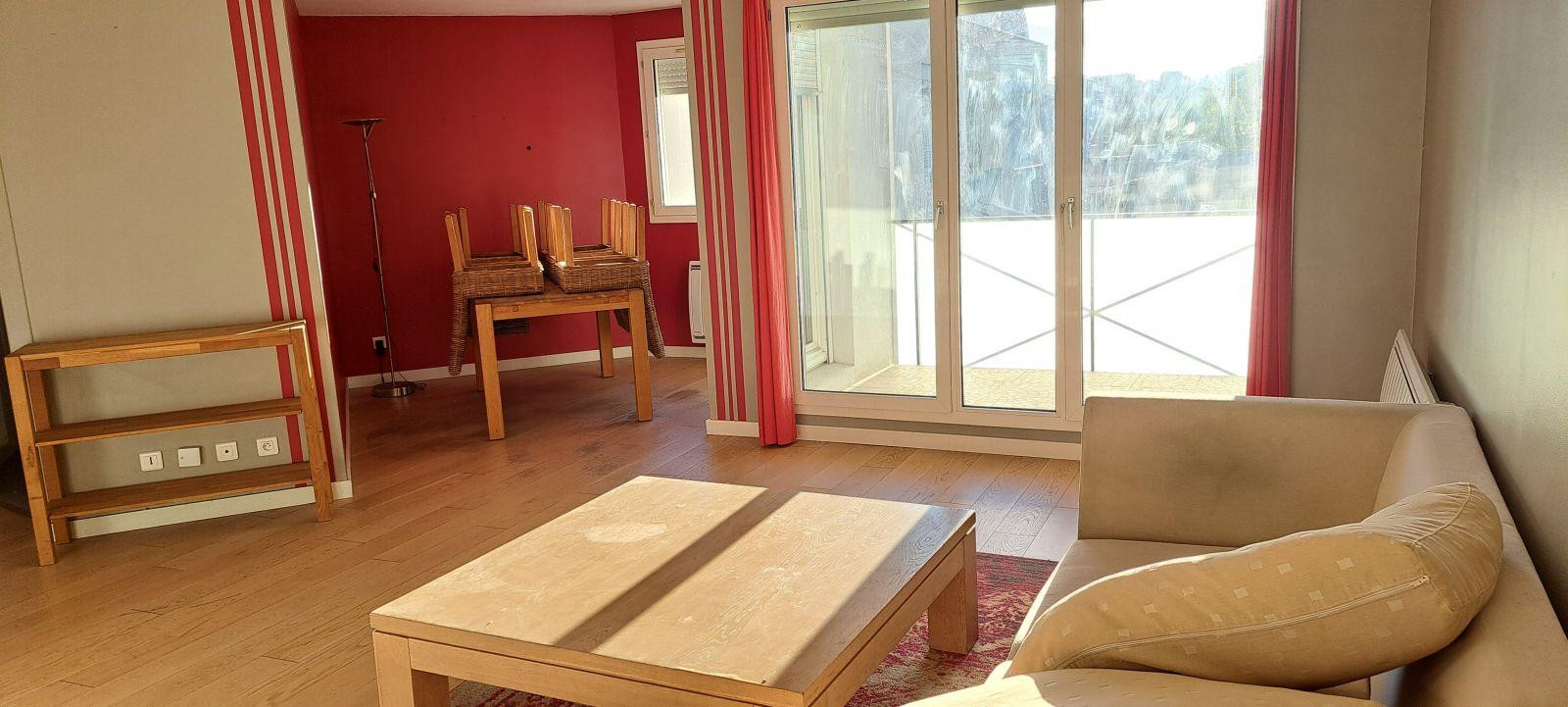 
                                                Location
                                                 Colocation de 2 dans appartement meublé