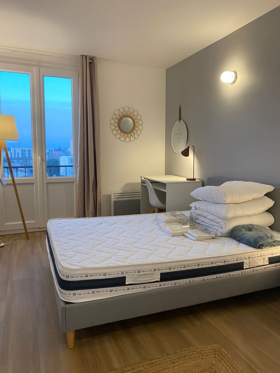 
                                                Colocation
                                                 Colocation de 3 chambres Bordeaux