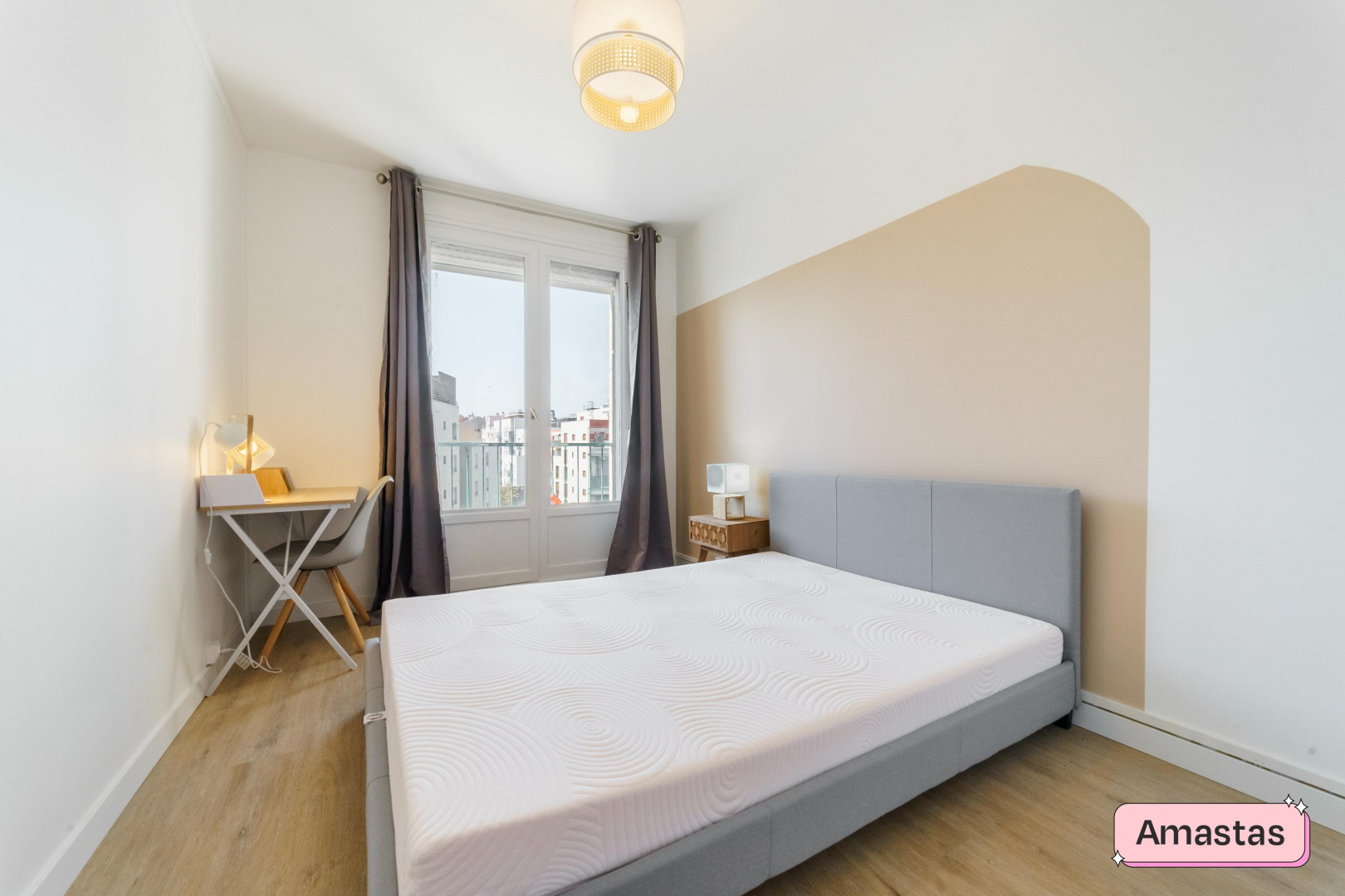 
                                                Colocation
                                                 Colocation de 3 chambres dans cet appartement lumineux avec balcon entièrement meublé et rénové à Villeurbanne