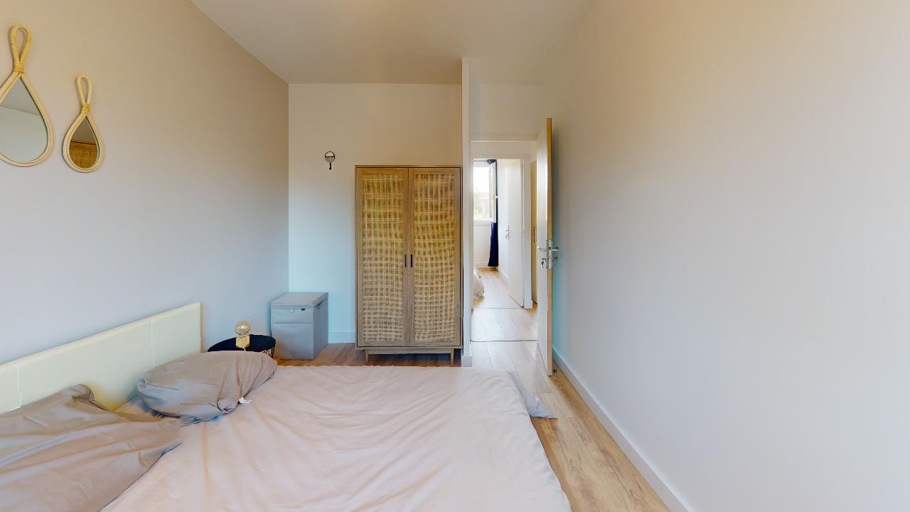
                                                Colocation
                                                 Colocation de 3 chambres dans un appartement traversant Est/Ouest entièrement meublé et rénové à Lyon 5
