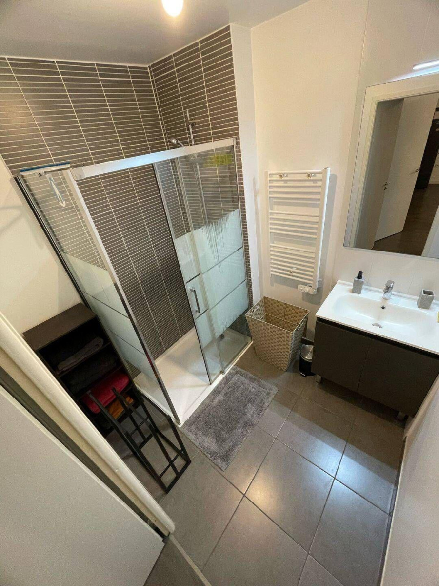 
                                                Colocation
                                                 Colocation de 3 chambres meublée 75m² à Louvres