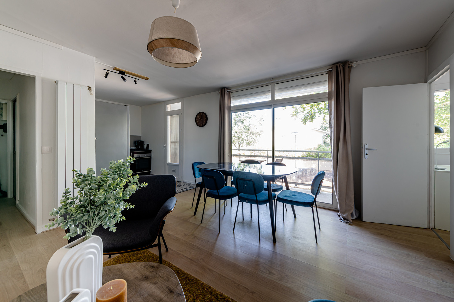 
                                                Location
                                                 Colocation de 3 personnes Caudéran