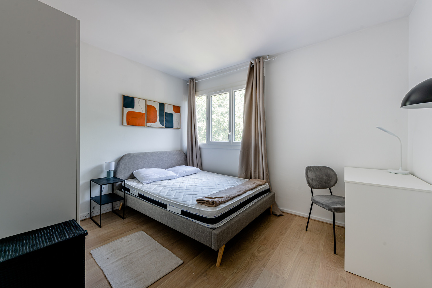 
                                                Location
                                                 Colocation de 3 personnes Caudéran