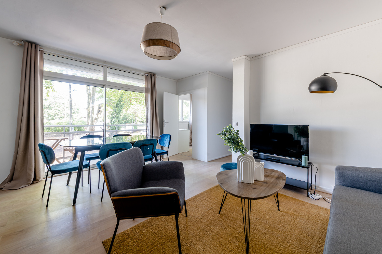 
                                                Colocation
                                                 Colocation de 3 personnes Caudéran