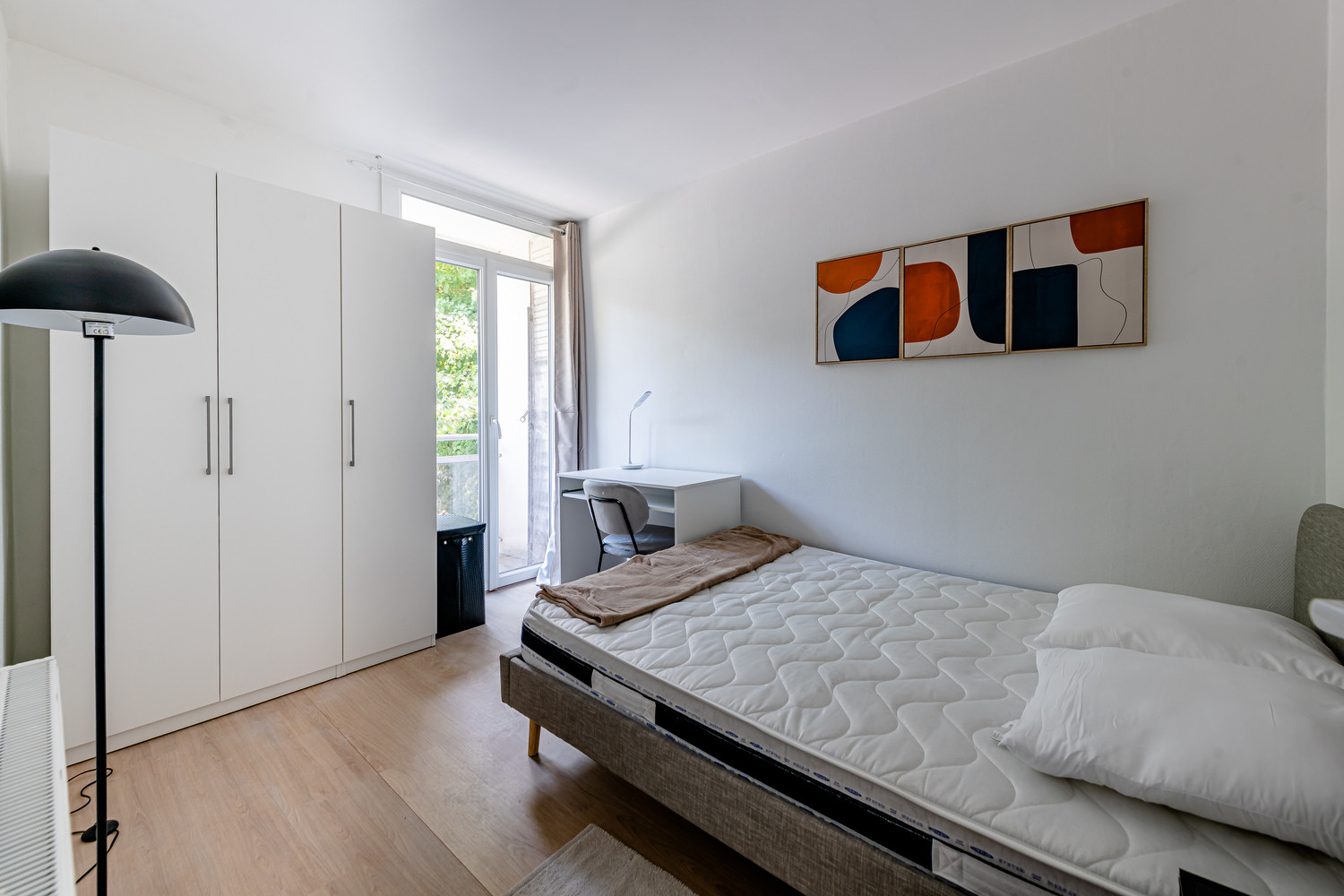 
                                                Colocation
                                                 Colocation de 3 personnes Caudéran