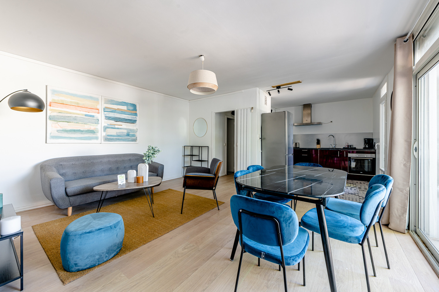 
                                                Location
                                                 Colocation de 3 personnes Caudéran