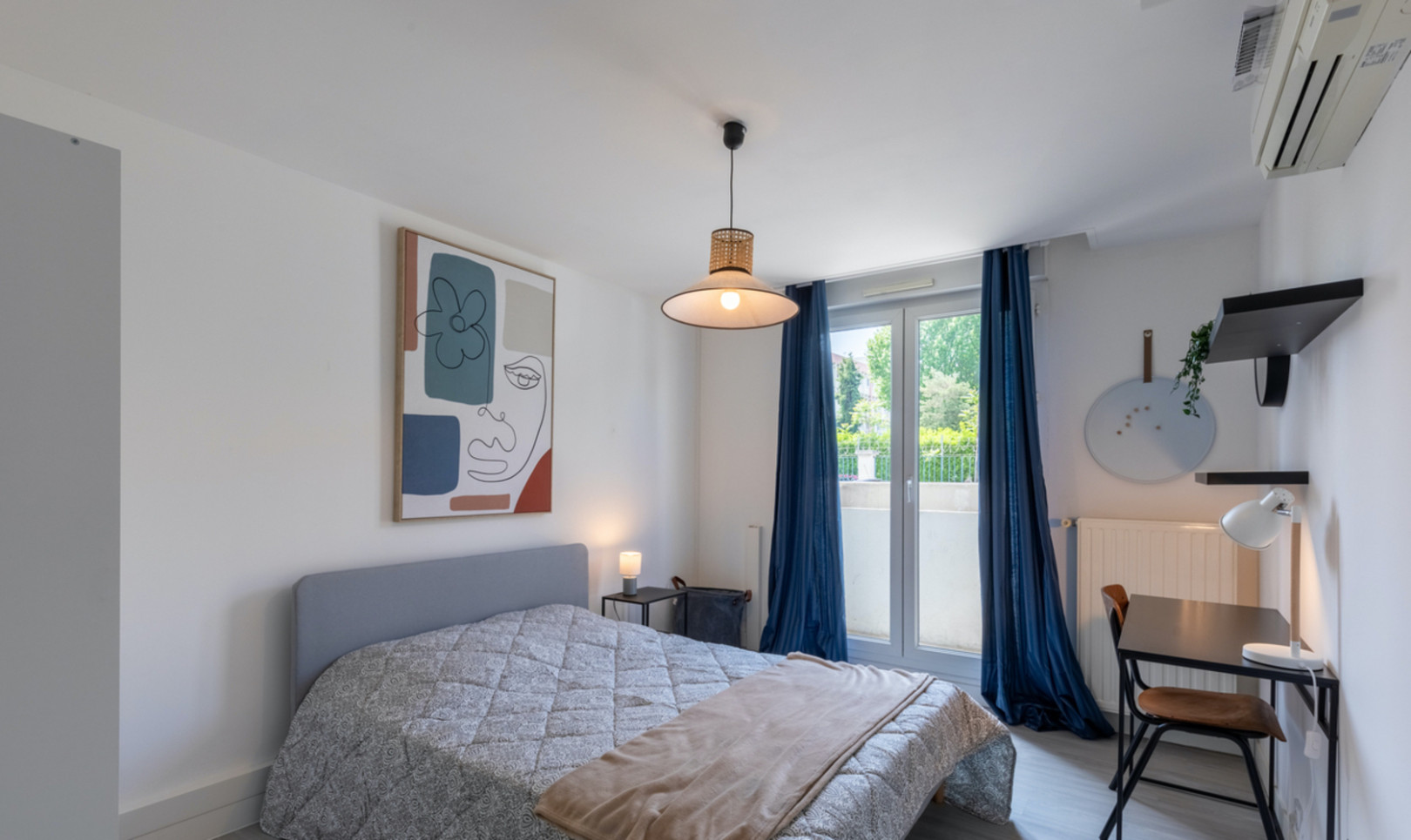 
                                                Colocation
                                                 Colocation de 3 personnes - Lyon 7