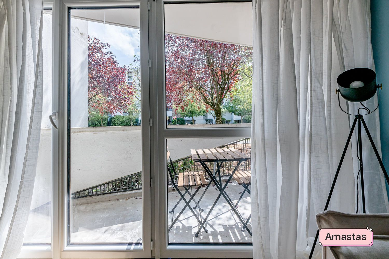 
                                                Colocation
                                                 Colocation de 4 chambres à proximité immédiate du campus universitaire Bordeaux Montaigne & KEDGE