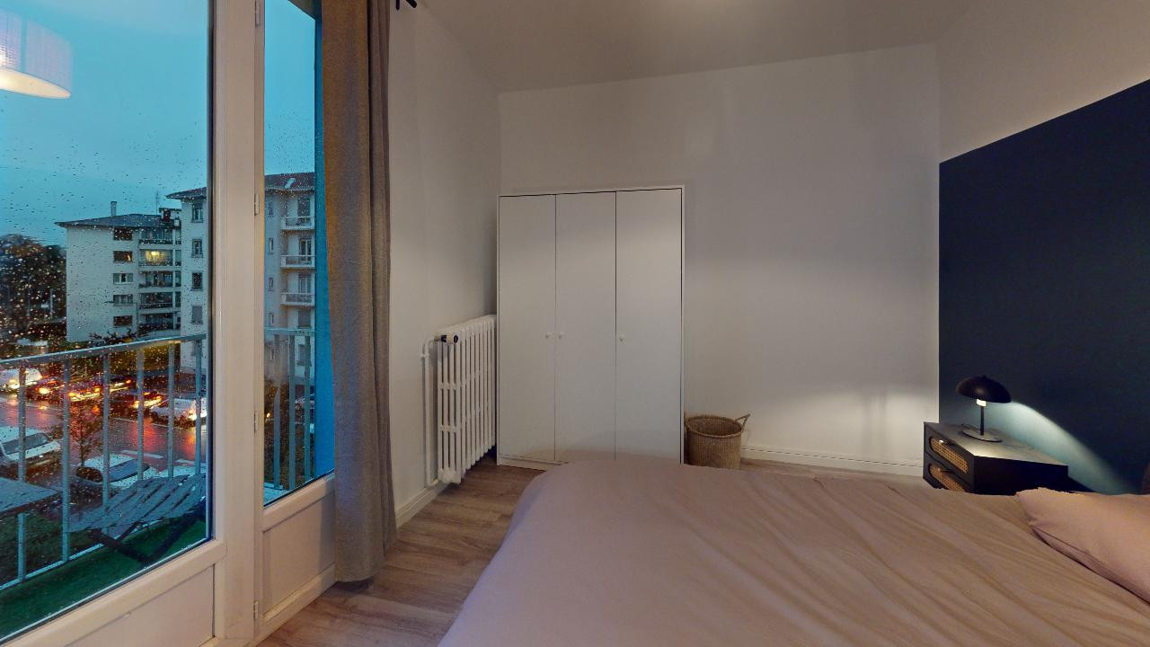 
                                                Colocation
                                                 Colocation de 4 chambres dans un appartement entièrement meublé et rénové à Vénissieux