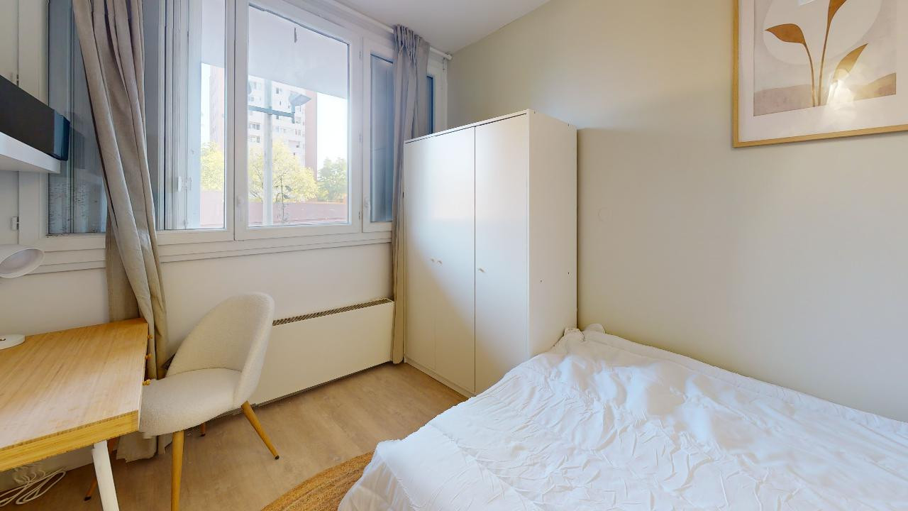 
                                                Colocation
                                                 Colocation de 4 chambres dans un bel appartement meublé et rénové à Villeurbanne