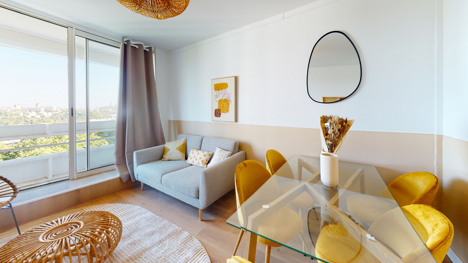 
                                                Colocation
                                                 Colocation de 5 chambres dans un appartement entièrement meublé et rénové avec vue imprenable à Lyon 9