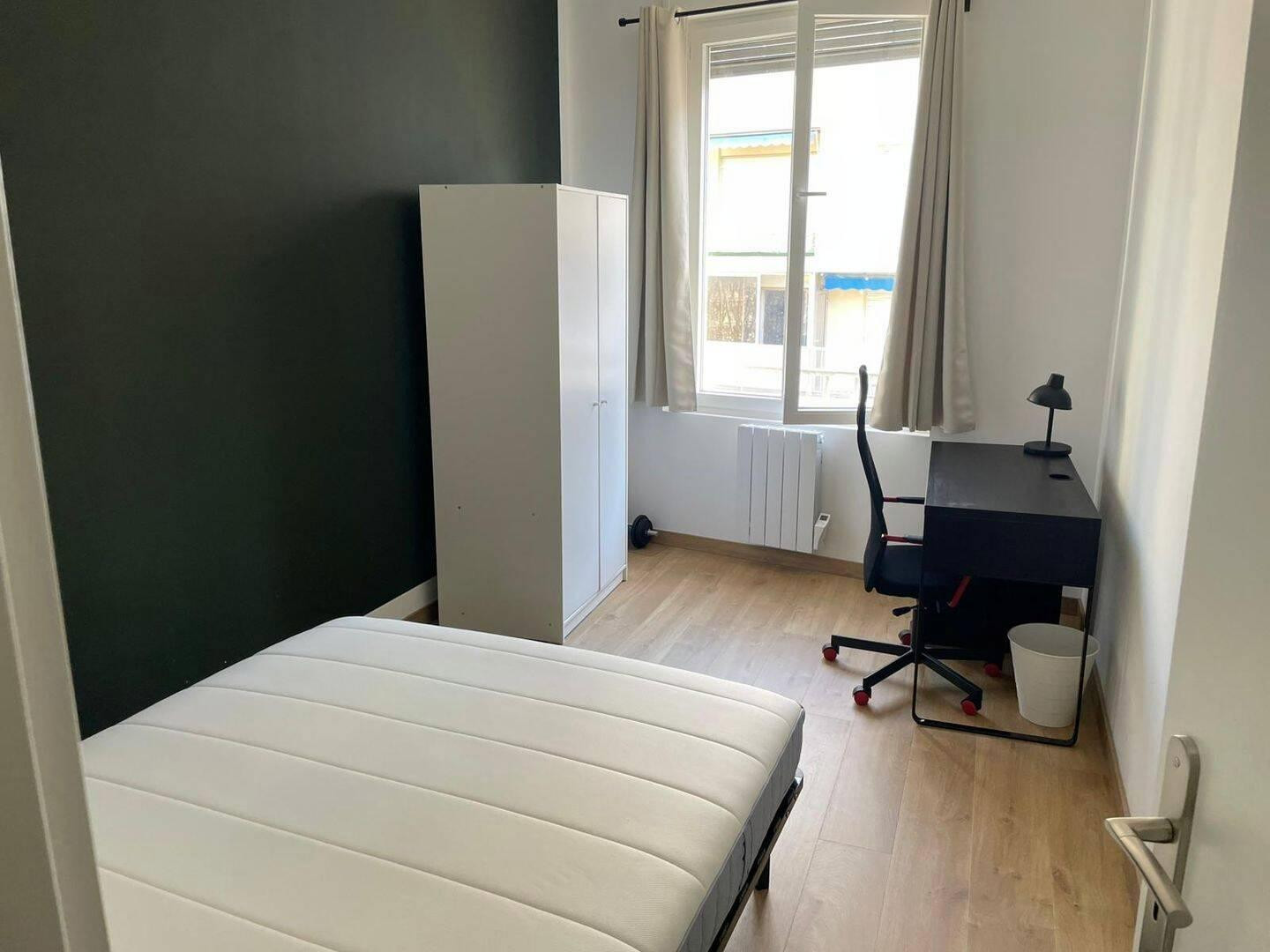 
                                                Colocation
                                                 COLOCATION DEUX CHAMBRES EN FACE FACULTÉ MEDECINE