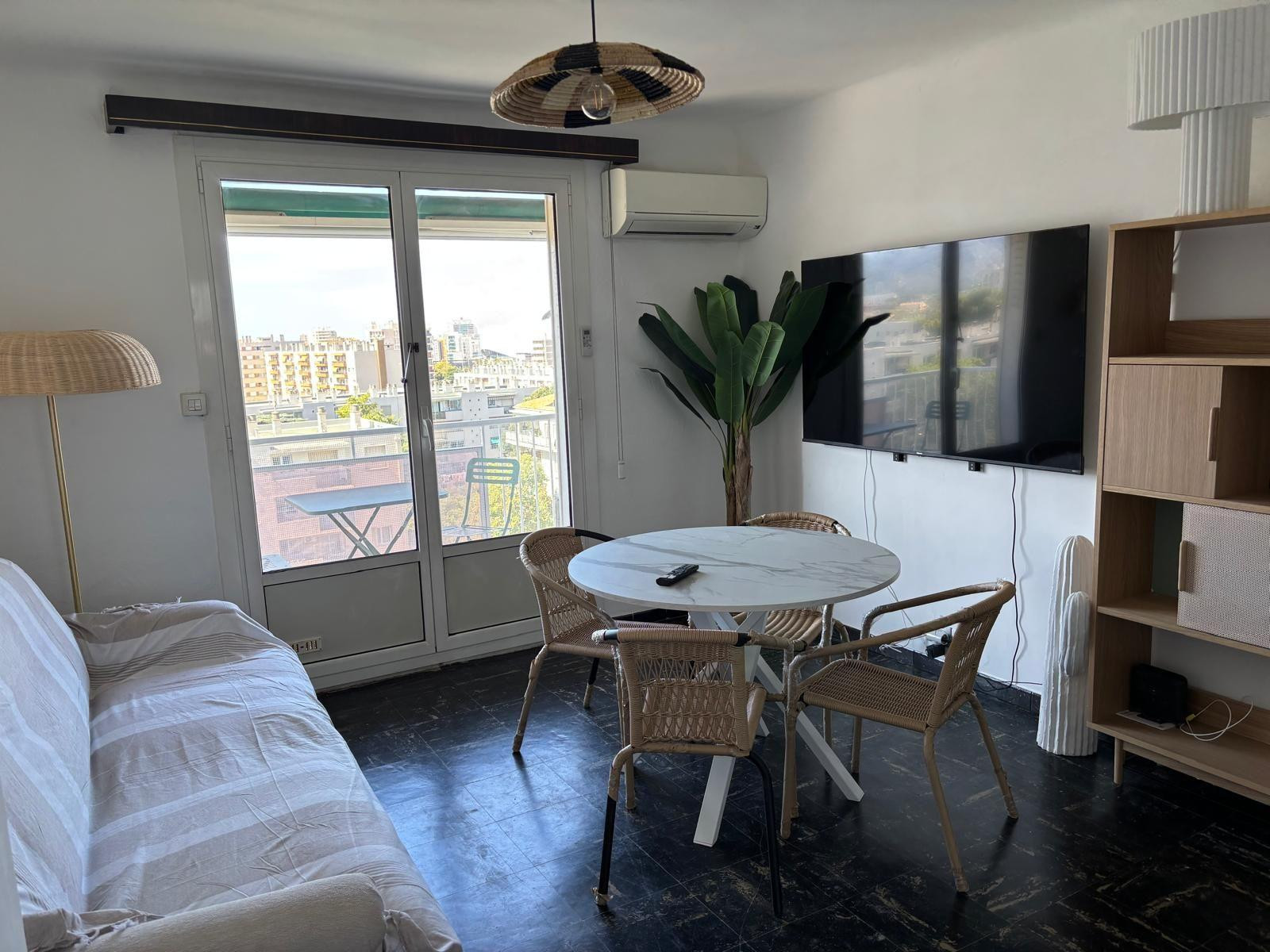 
                                                Colocation
                                                 Colocation d'un bel appartement rénové