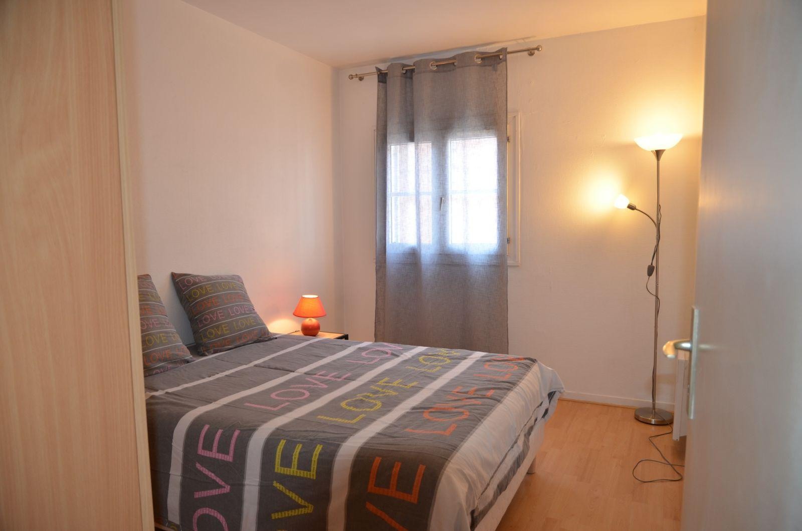 
                                                Location
                                                 Colocation en plein cœur du Centre Commercial SQY