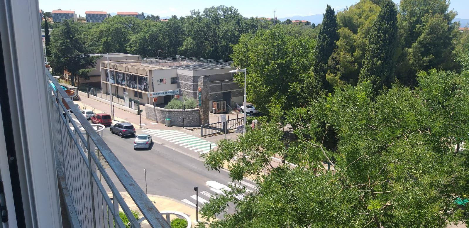 
                                                Location
                                                 COLOCATION ÉTUDIANTE – EN FACE DE L'UNIVERSITE