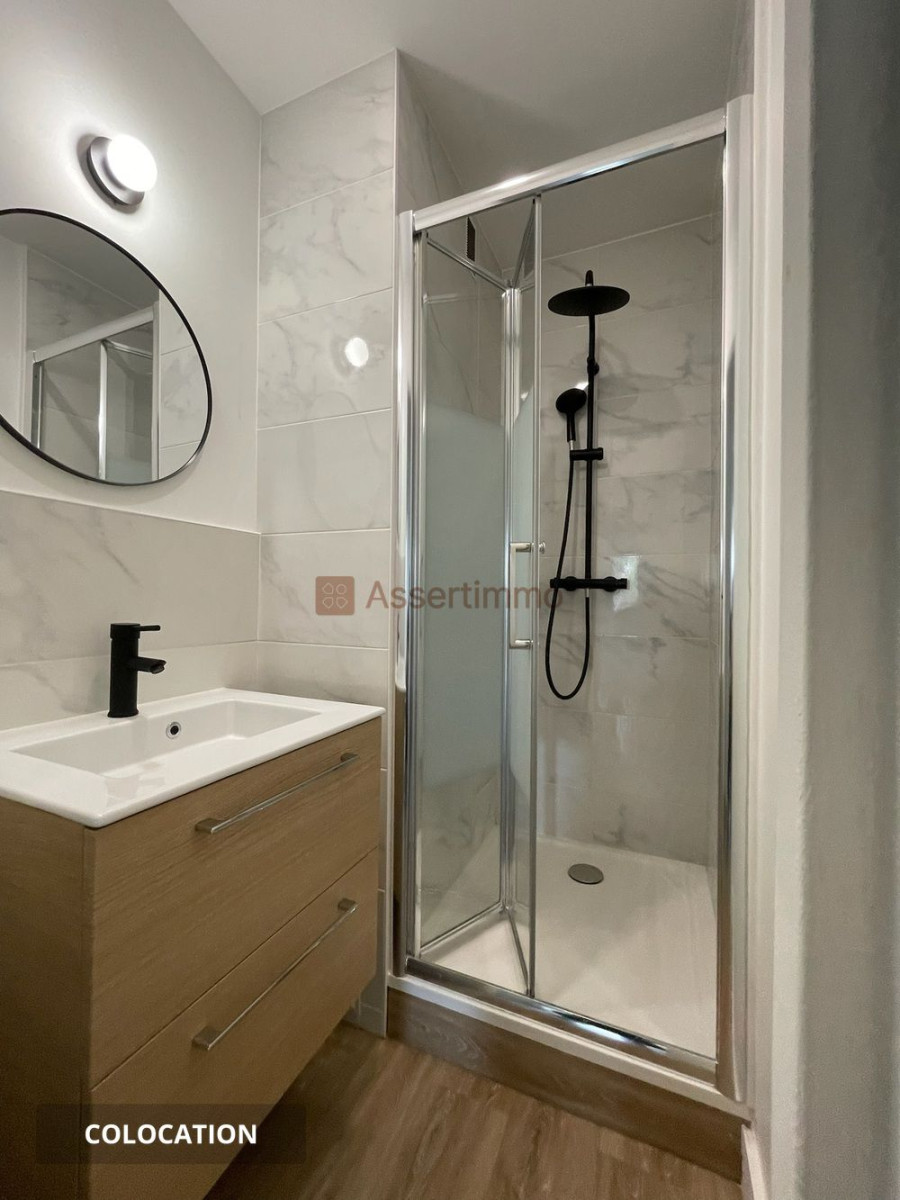 
                                                Colocation
                                                 Colocation, Évry Village,Salle de bain privée