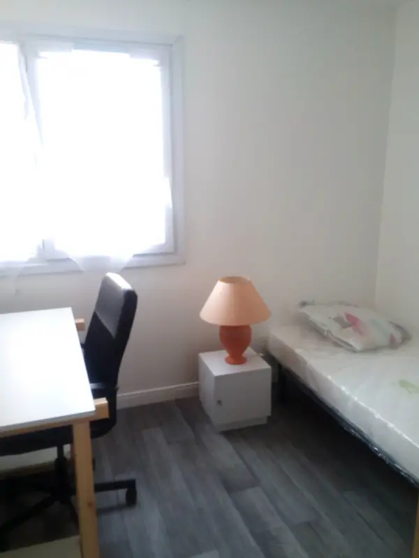 
                                                Location
                                                 Chambre dans Grand Appartement Meublé