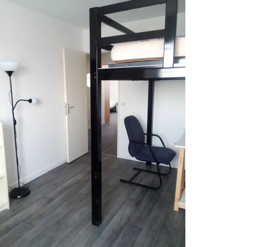 
                                                Location
                                                 Chambre dans Grand Appartement Meublé