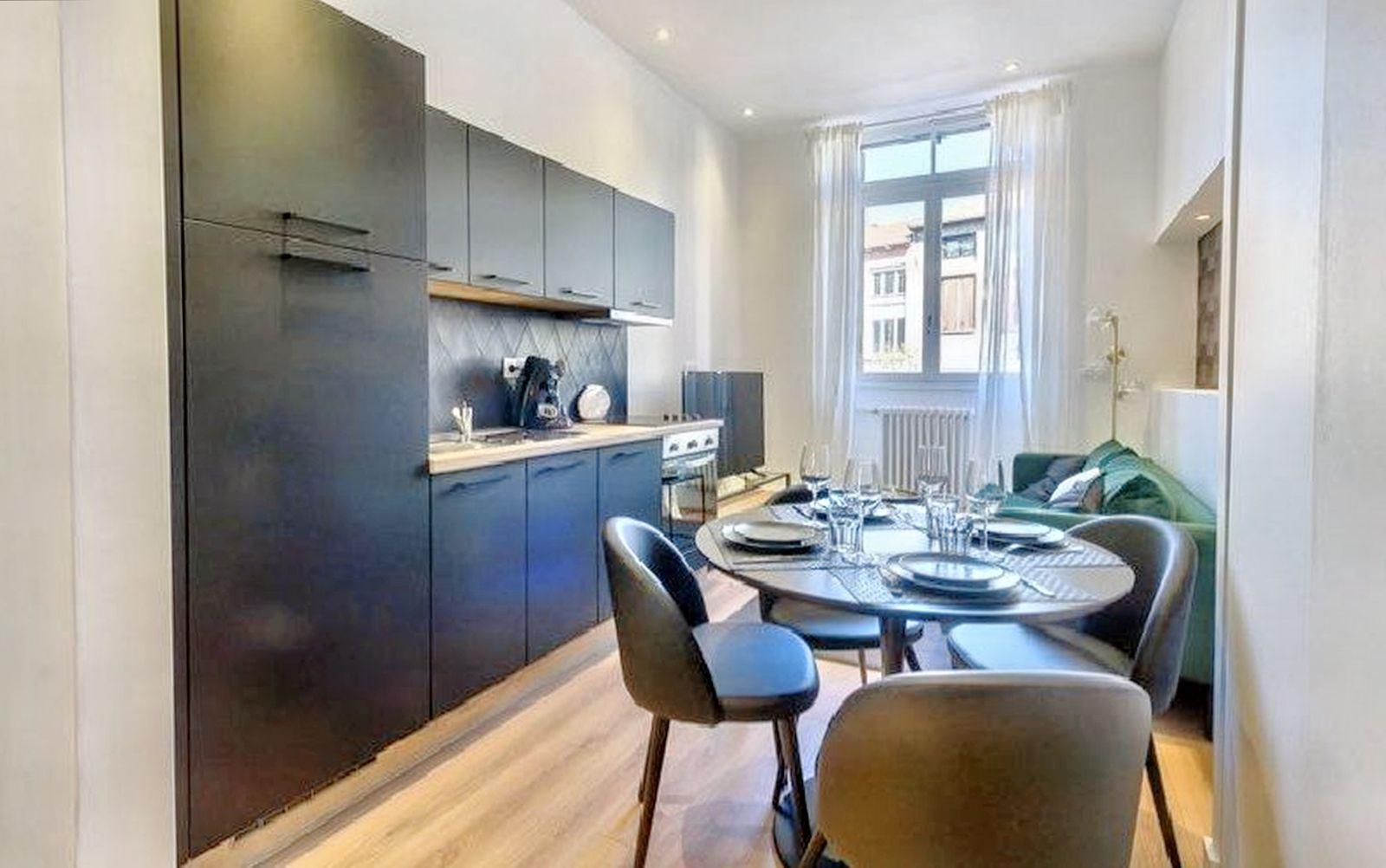 
                                                Colocation
                                                 Colocation haut de gamme au coeur de Saint-Étienne