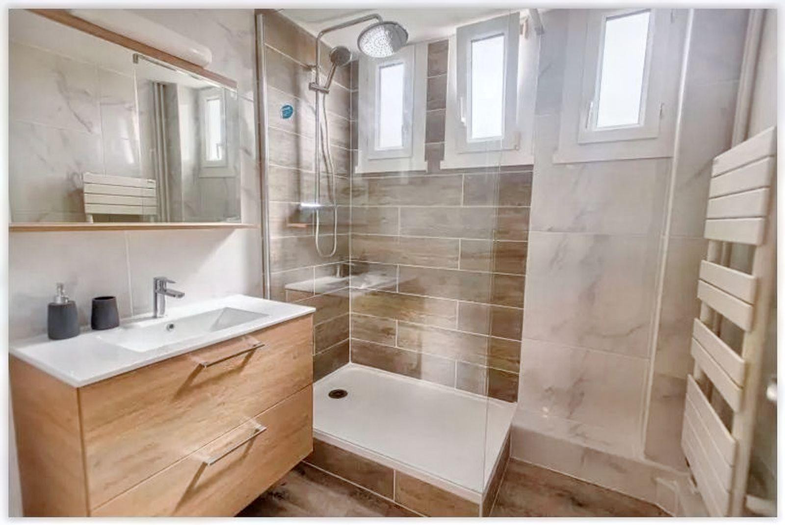 
                                                Location
                                                 Colocation haut standing