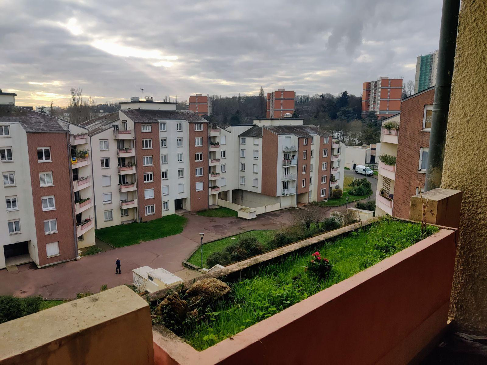 
                                                Location
                                                 Colocation idéale - F5 avec terrasse et balcon