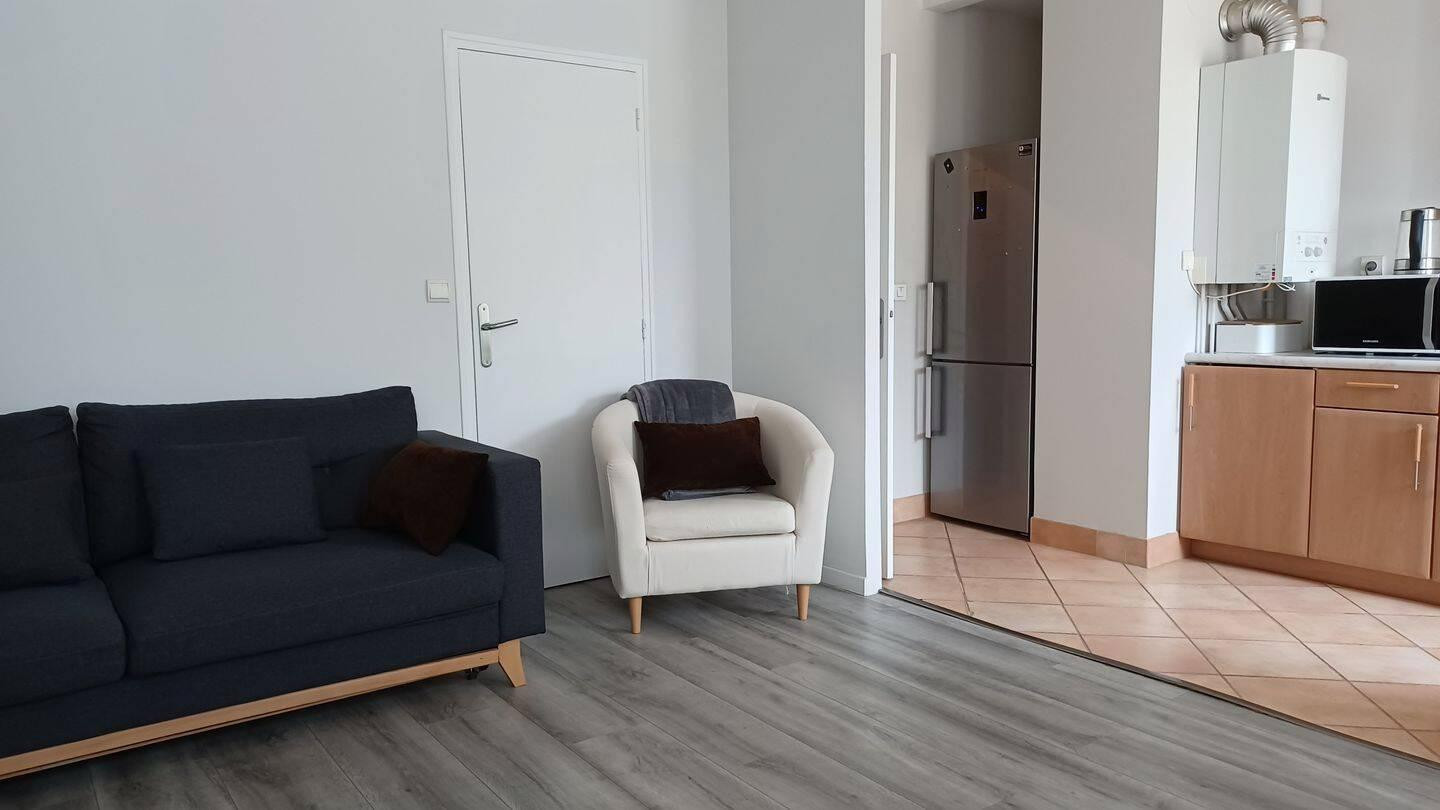 
                                                Colocation
                                                 Colocation Le Chesnay - Chambre Meublée 10m²