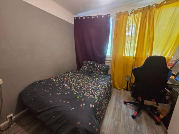 
                                                Location
                                                 Colocation - Lyon 4e