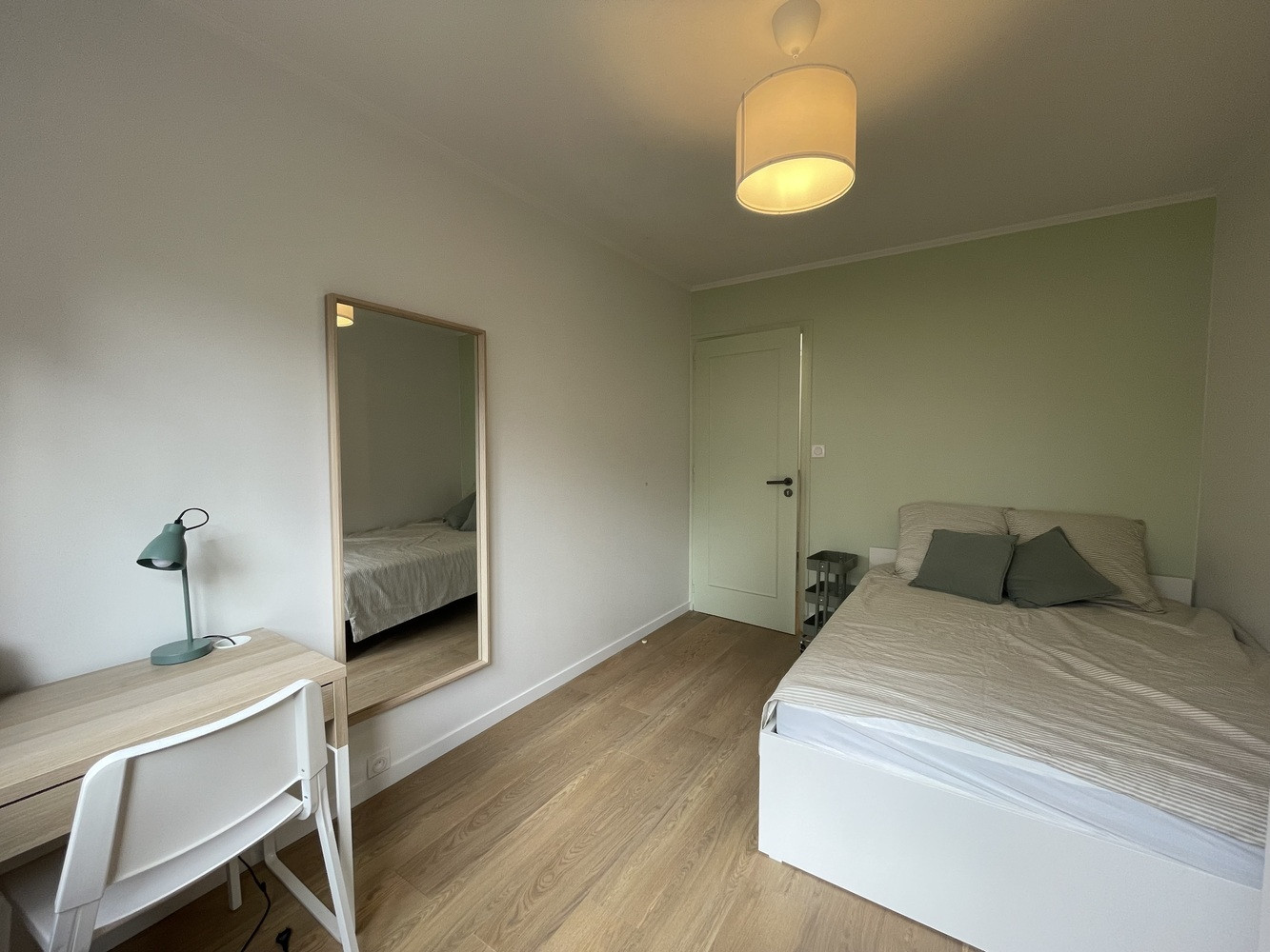 
                                                Colocation
                                                 Colocation Lyon - Charges offertes 1 mois