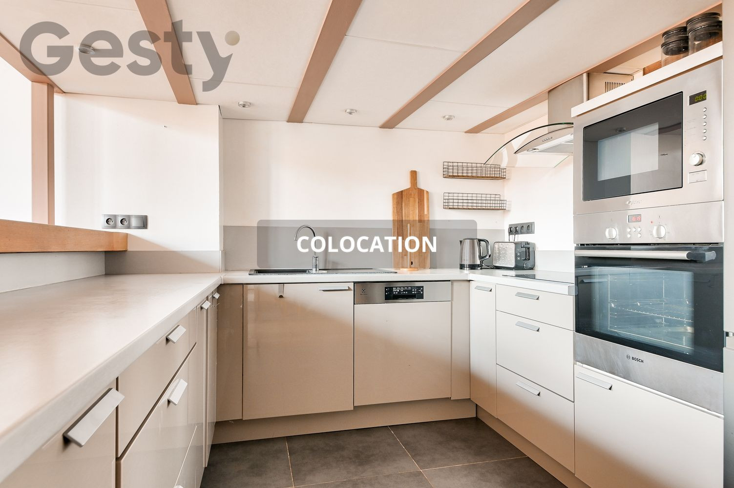 
                                                Colocation
                                                 COLOCATION – MAGNIFIQUE T2 BIS CROIX ROUSSE